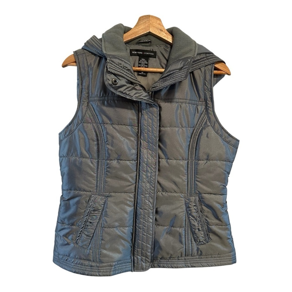 New York & Co Women's Metallic Gray Puffer Vest with Detachable Hood Size Medium